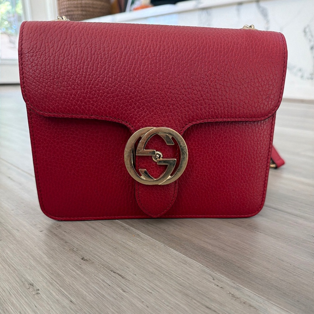 Gucci Red crossbody bag